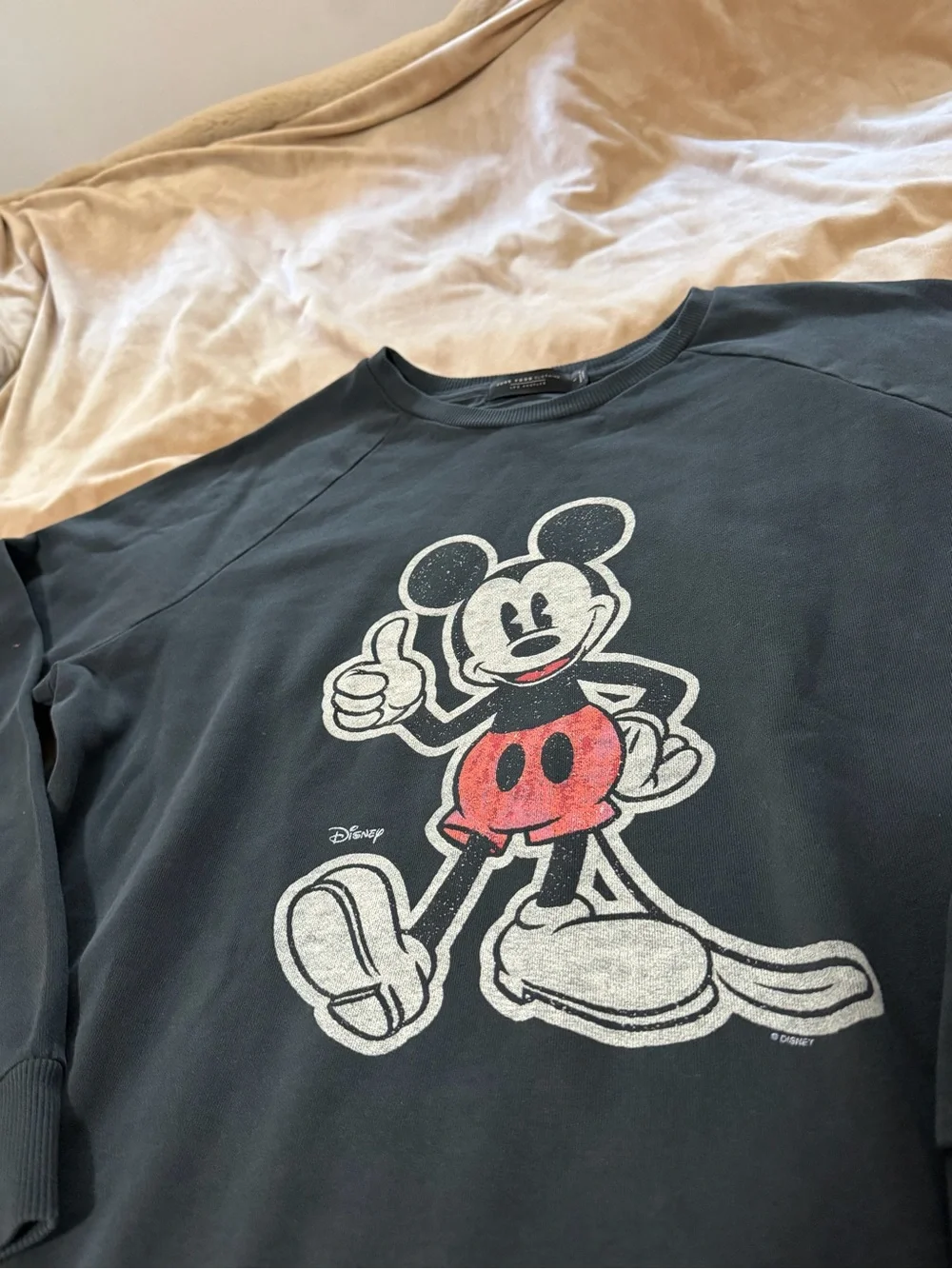Junk Food Women's Mickey Thumbs Up Vintage Raglan Crew Sweatshirt - Black Lrg - Picture 6 of 12